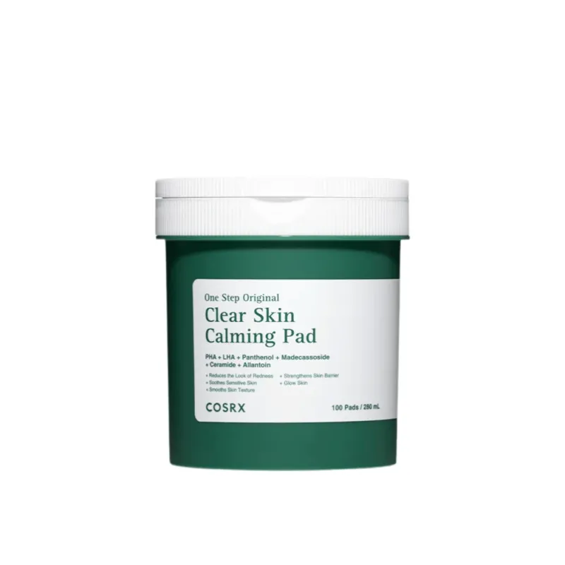 Freigestelltes Produktbild von COSRX One Step Original Clear Skin Calming Pad in grüner Verpackung vor hellem Hintergrund.